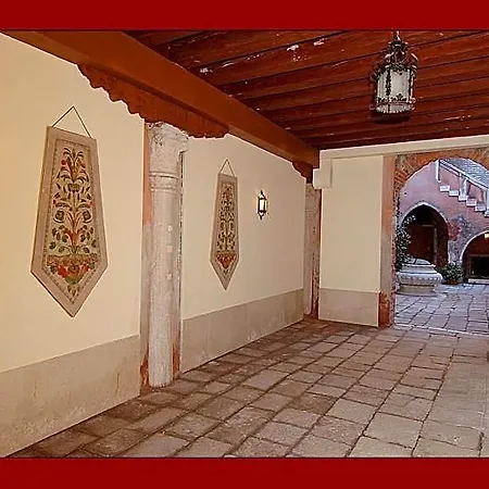 Odoni شقة فندقية 4*