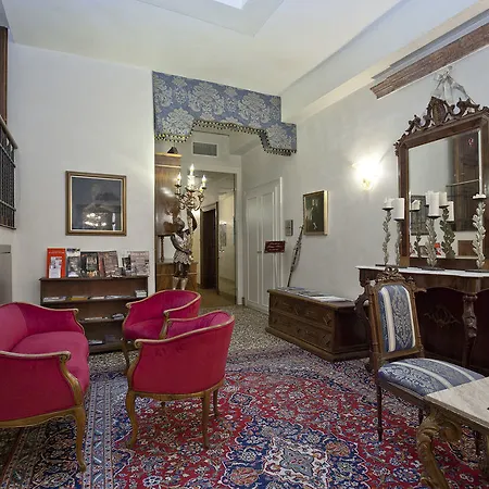 Odoni Apart-hotel 4*