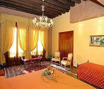 Odoni Aparthotel Venice