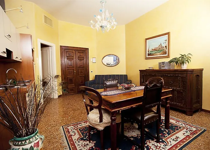 Odoni Apartahotel Venecia